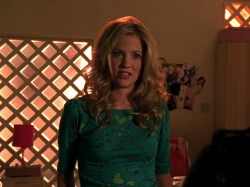 Julie Gonzalo