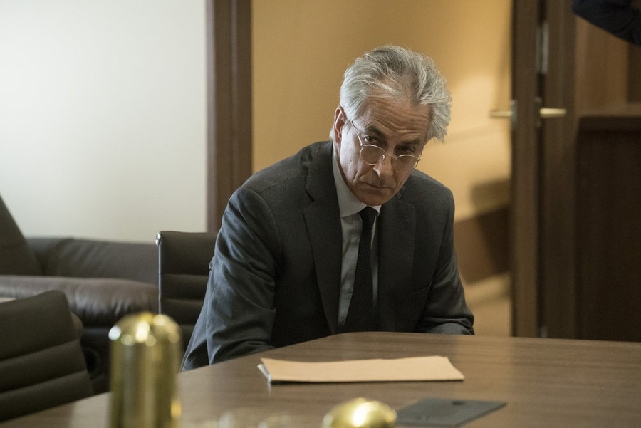 David Strathairn
