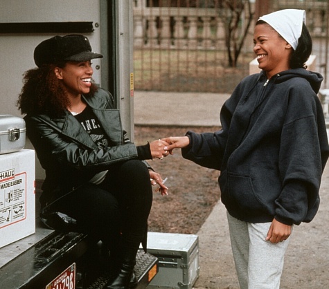 Lisa Nicole Carson