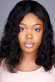 Lauryn Dennis