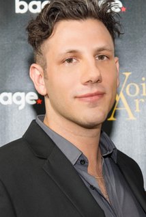 Maxx Hennard