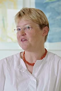 Edith Raim