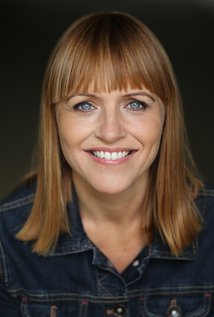 Lorraine Hodgson