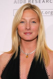 Maggie Rizer